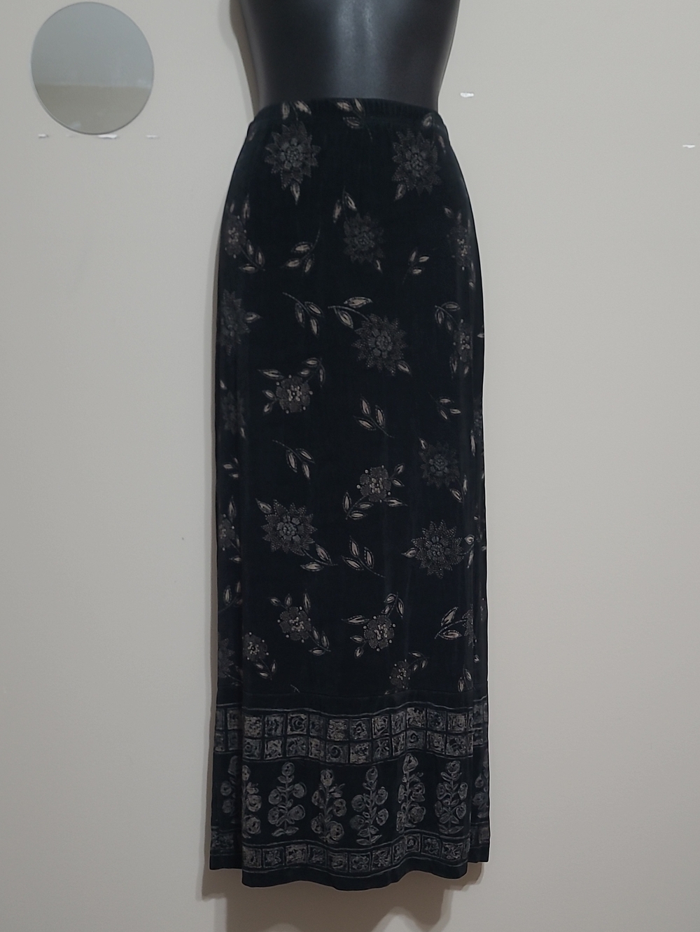 ⭐️ Vintage Picadilly Fashion Black /Beige & Grey Floral Print Maxi Skirt Sz Sm